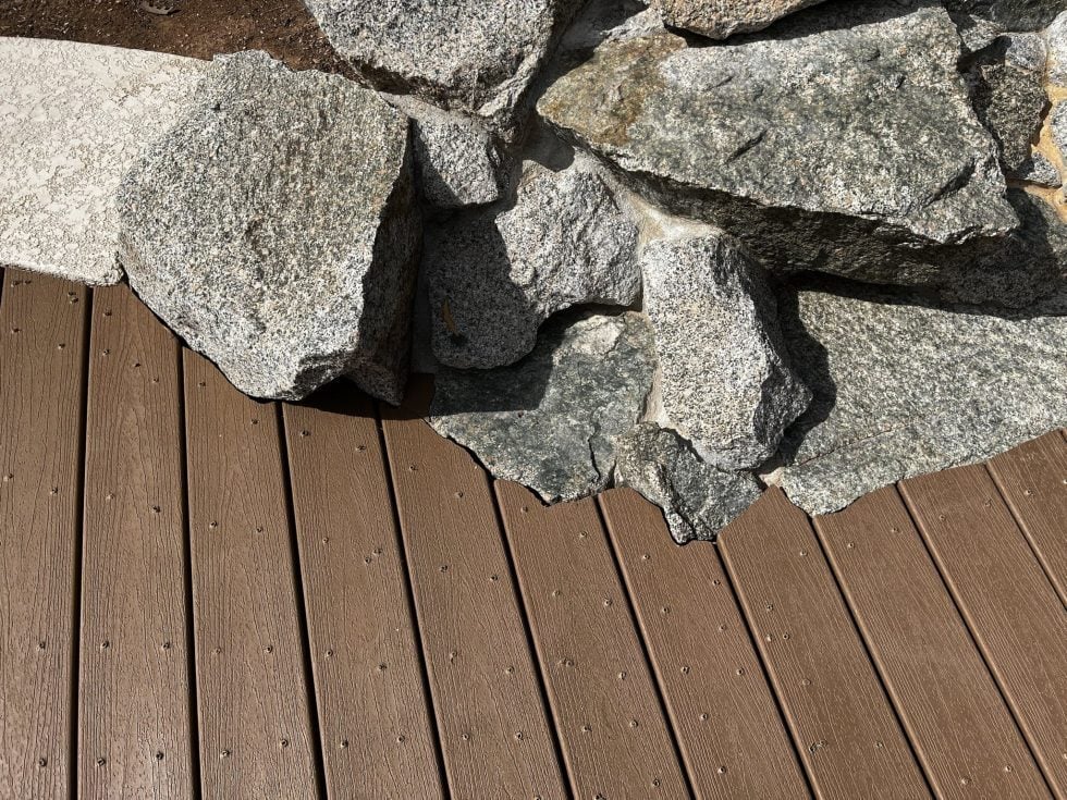 closeup-of-freedom-deck-over-pool-details
